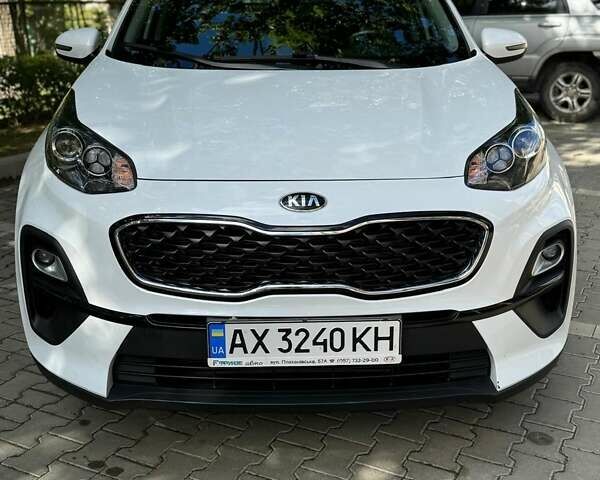 Киа Sportage 2021 в Харькове на Automoto.ua Белый Киа Sportage, объемом двигателя 1.59 л и пробегом 96 тыс. км за 19000 $, фото 1 на Automoto.ua
