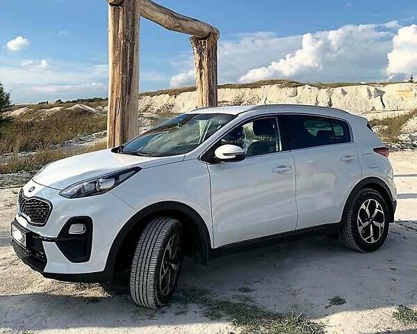 Белый Киа Sportage, объемом двигателя 1.6 л и пробегом 26 тыс. км за 22700 $, фото 1 на Automoto.ua