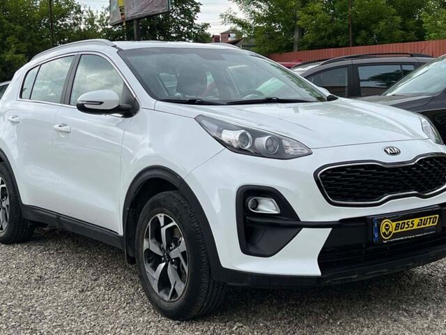 Белый Киа Sportage, объемом двигателя 1.6 л и пробегом 16 тыс. км за 18999 $, фото 1 на Automoto.ua