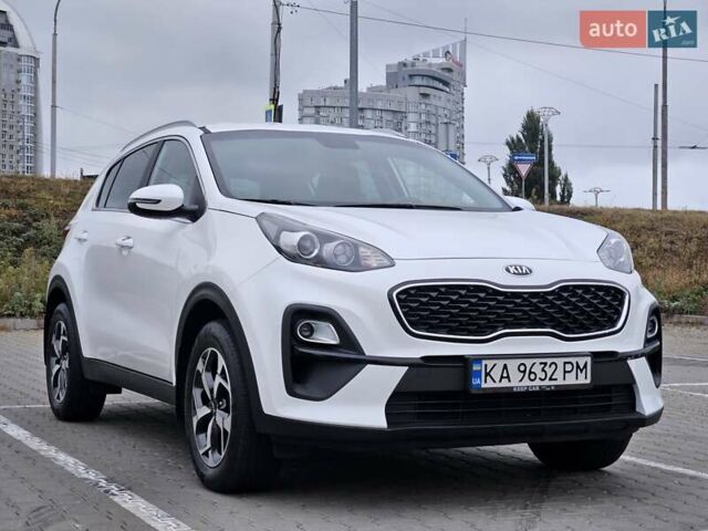 Киа Sportage 2021 в Киеве на Automoto.ua Белый Киа Sportage, объемом двигателя 1.59 л и пробегом 71 тыс. км за 19400 $, фото 1 на Automoto.ua