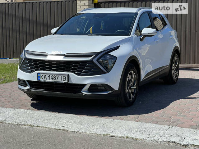 Белый Киа Sportage, объемом двигателя 2 л и пробегом 33 тыс. км за 24999 $, фото 1 на Automoto.ua