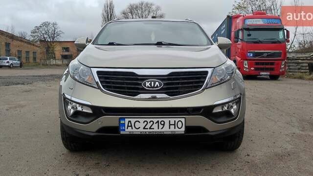Бежевый Киа Sportage, объемом двигателя 2 л и пробегом 262 тыс. км за 12100 $, фото 1 на Automoto.ua