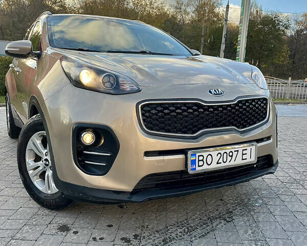Бежевый Киа Sportage, объемом двигателя 2 л и пробегом 196 тыс. км за 14100 $, фото 1 на Automoto.ua