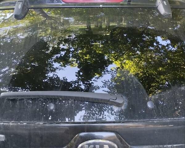 Черный Киа Sportage, объемом двигателя 0 л и пробегом 331 тыс. км за 4200 $, фото 1 на Automoto.ua