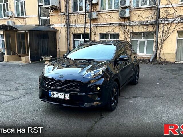 Чорний Кіа Sportage, об'ємом двигуна 1.6 л та пробігом 44 тис. км за 25000 $, фото 1 на Automoto.ua