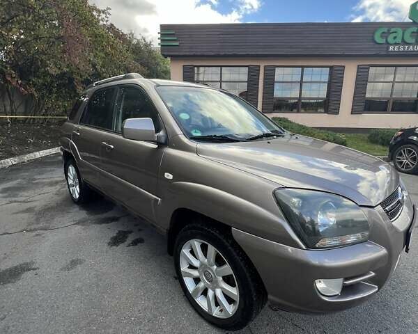 Коричневый Киа Sportage, объемом двигателя 2 л и пробегом 178 тыс. км за 8200 $, фото 1 на Automoto.ua
