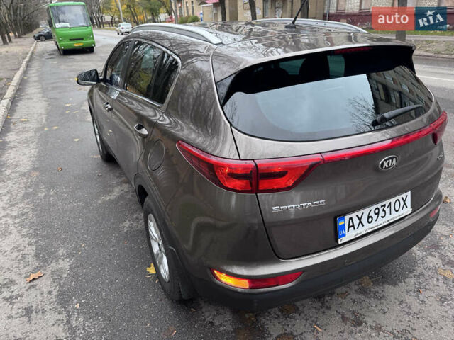 Коричневый Киа Sportage, объемом двигателя 1.69 л и пробегом 224 тыс. км за 14300 $, фото 1 на Automoto.ua