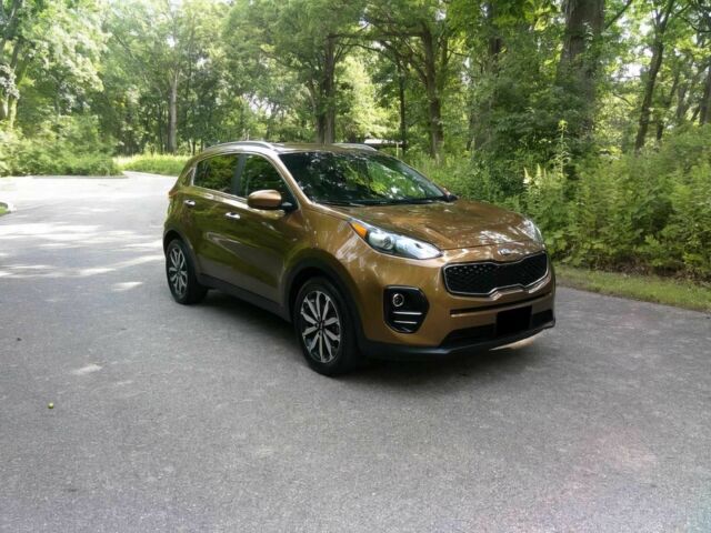 Коричневий Кіа Sportage, об'ємом двигуна 2.4 л та пробігом 60 тис. км за 5500 $, фото 1 на Automoto.ua