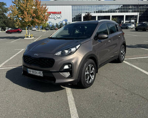 Коричневый Киа Sportage, объемом двигателя 1.6 л и пробегом 86 тыс. км за 17150 $, фото 1 на Automoto.ua