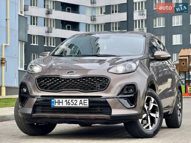 Коричневий Кіа Sportage, об'ємом двигуна 1.59 л та пробігом 53 тис. км за 13900 $, фото 1 на Automoto.ua
