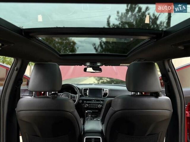 Червоний Кіа Sportage, об'ємом двигуна 2 л та пробігом 97 тис. км за 21800 $, фото 1 на Automoto.ua