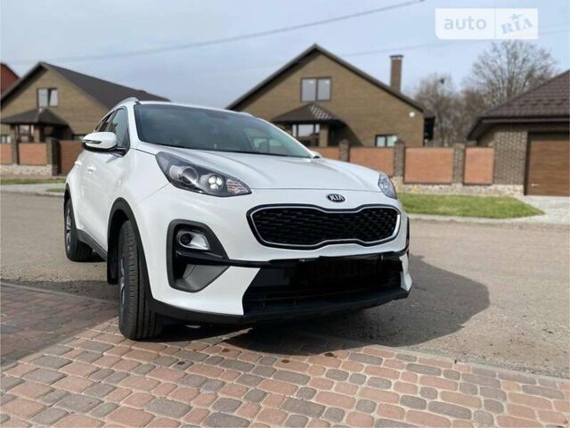 Киа Sportage, объемом двигателя 1.6 л и пробегом 16 тыс. км за 20300 $, фото 1 на Automoto.ua