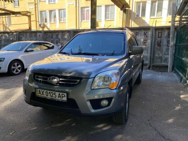 Сірий Кіа Sportage, об'ємом двигуна 2 л та пробігом 206 тис. км за 9999 $, фото 1 на Automoto.ua