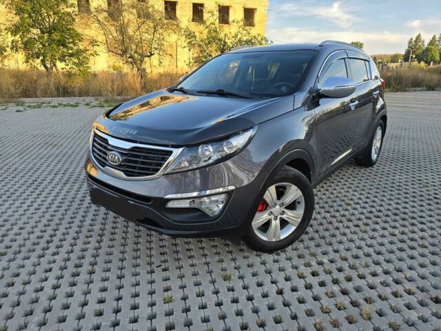 Серый Киа Sportage, объемом двигателя 2 л и пробегом 200 тыс. км за 13200 $, фото 1 на Automoto.ua
