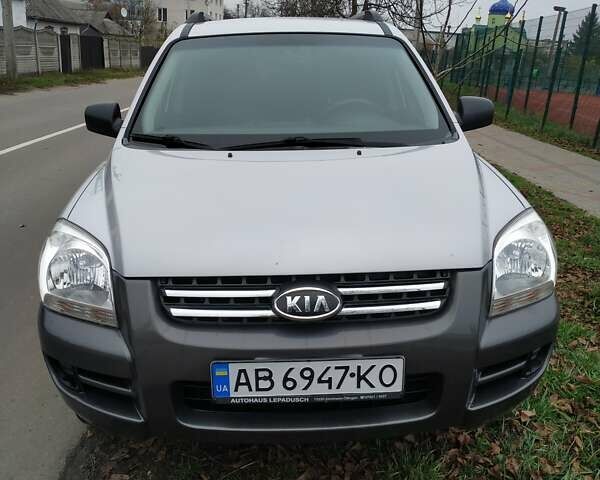 Серый Киа Sportage, объемом двигателя 2 л и пробегом 198 тыс. км за 6800 $, фото 1 на Automoto.ua
