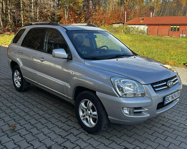 Серый Киа Sportage, объемом двигателя 2 л и пробегом 283 тыс. км за 6300 $, фото 1 на Automoto.ua