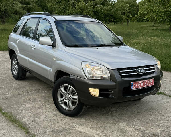 Серый Киа Sportage, объемом двигателя 2 л и пробегом 230 тыс. км за 7700 $, фото 1 на Automoto.ua