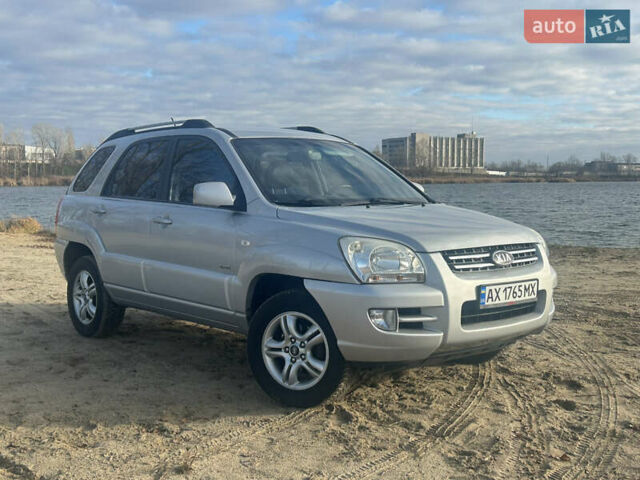 Сірий Кіа Sportage, об'ємом двигуна 2 л та пробігом 187 тис. км за 8500 $, фото 1 на Automoto.ua