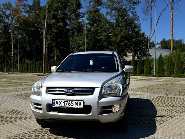 Серый Киа Sportage, объемом двигателя 2 л и пробегом 185 тыс. км за 6700 $, фото 1 на Automoto.ua