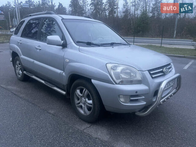 Серый Киа Sportage, объемом двигателя 1.99 л и пробегом 315 тыс. км за 8300 $, фото 1 на Automoto.ua