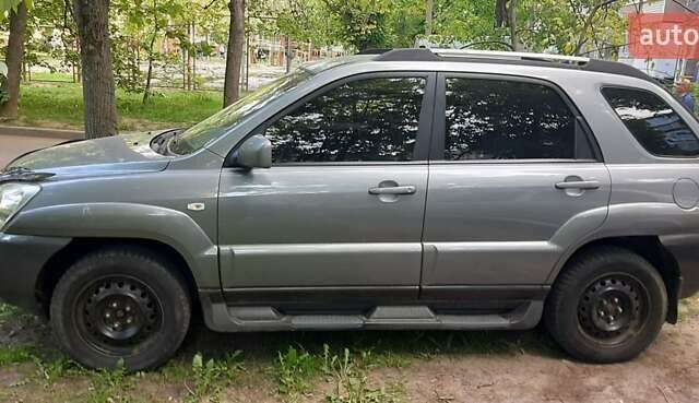 Сірий Кіа Sportage, об'ємом двигуна 1.98 л та пробігом 200 тис. км за 7500 $, фото 1 на Automoto.ua