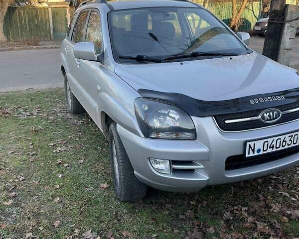 Серый Киа Sportage, объемом двигателя 1.98 л и пробегом 183 тыс. км за 8000 $, фото 1 на Automoto.ua