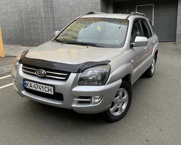 Серый Киа Sportage, объемом двигателя 2 л и пробегом 219 тыс. км за 7800 $, фото 1 на Automoto.ua