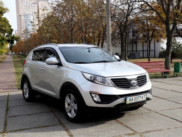 Серый Киа Sportage, объемом двигателя 2 л и пробегом 230 тыс. км за 12800 $, фото 1 на Automoto.ua