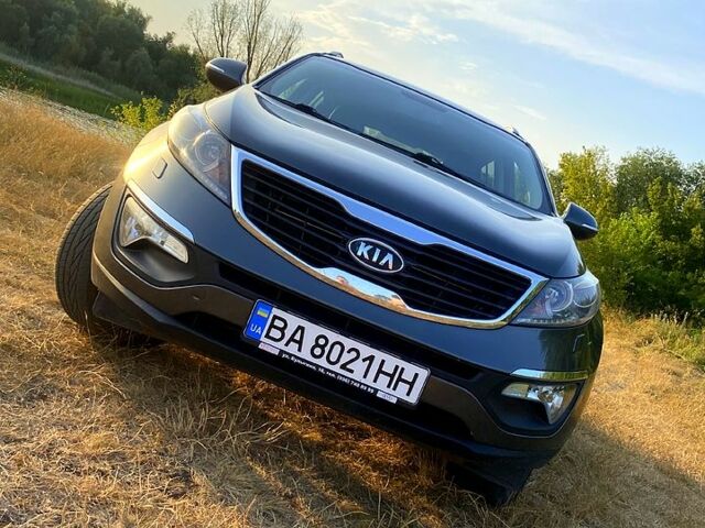 Сірий Кіа Sportage, об'ємом двигуна 2 л та пробігом 202 тис. км за 13200 $, фото 1 на Automoto.ua