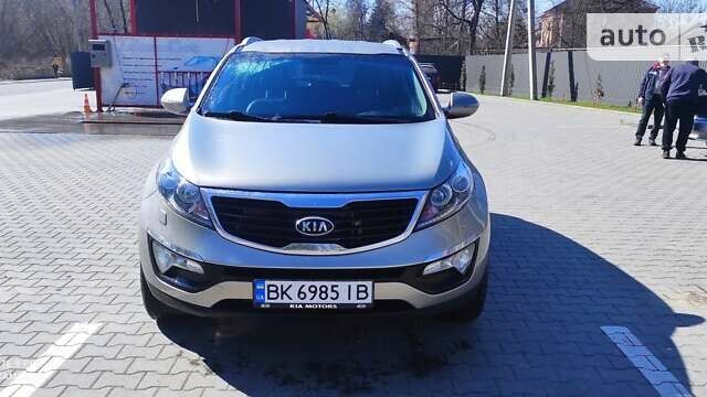 Сірий Кіа Sportage, об'ємом двигуна 2 л та пробігом 260 тис. км за 13550 $, фото 1 на Automoto.ua