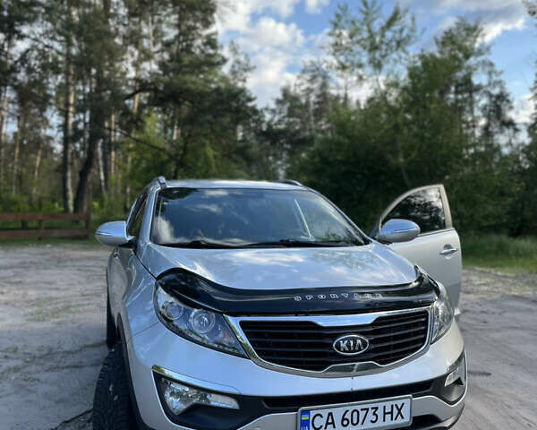 Сірий Кіа Sportage, об'ємом двигуна 2 л та пробігом 145 тис. км за 12800 $, фото 1 на Automoto.ua