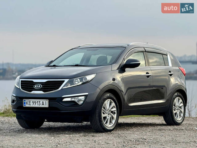 Серый Киа Sportage, объемом двигателя 2 л и пробегом 235 тыс. км за 12500 $, фото 1 на Automoto.ua