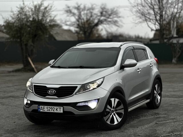Сірий Кіа Sportage, об'ємом двигуна 2 л та пробігом 178 тис. км за 10500 $, фото 1 на Automoto.ua