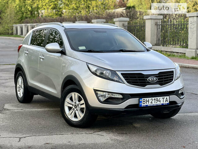 Серый Киа Sportage, объемом двигателя 2 л и пробегом 180 тыс. км за 12800 $, фото 1 на Automoto.ua