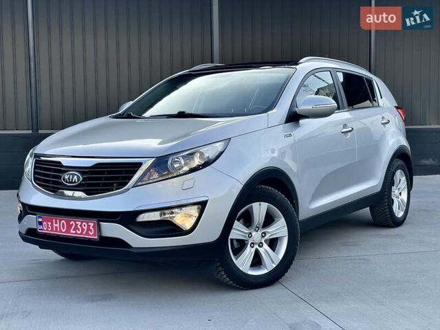 Серый Киа Sportage, объемом двигателя 2 л и пробегом 246 тыс. км за 12999 $, фото 1 на Automoto.ua