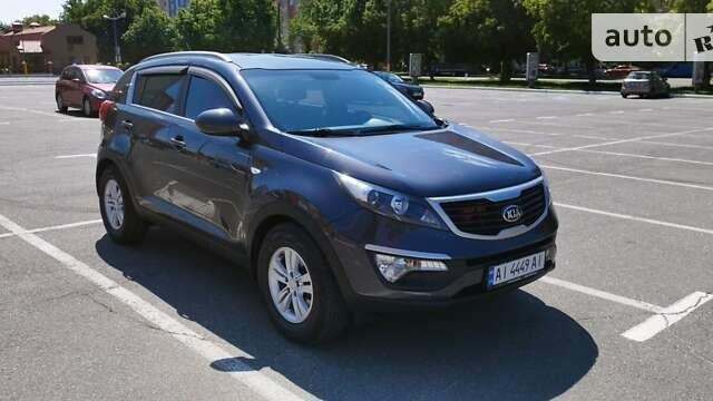 Серый Киа Sportage, объемом двигателя 1.7 л и пробегом 98 тыс. км за 15000 $, фото 1 на Automoto.ua