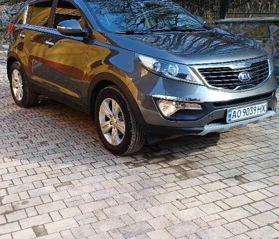 Серый Киа Sportage, объемом двигателя 1.7 л и пробегом 150 тыс. км за 13500 $, фото 1 на Automoto.ua