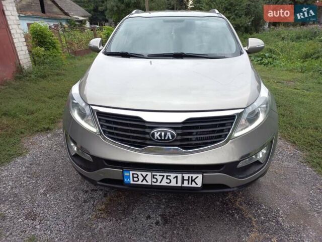 Серый Киа Sportage, объемом двигателя 2 л и пробегом 225 тыс. км за 13000 $, фото 1 на Automoto.ua