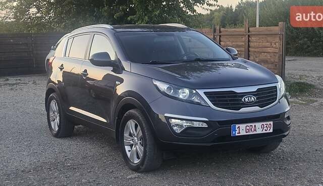 Серый Киа Sportage, объемом двигателя 1.7 л и пробегом 202 тыс. км за 12700 $, фото 1 на Automoto.ua