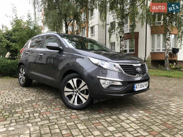 Серый Киа Sportage, объемом двигателя 2 л и пробегом 136 тыс. км за 15950 $, фото 1 на Automoto.ua