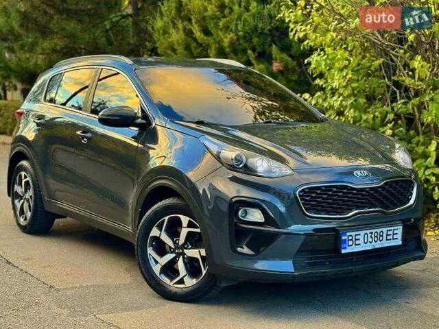 Серый Киа Sportage, объемом двигателя 1.6 л и пробегом 147 тыс. км за 17999 $, фото 1 на Automoto.ua