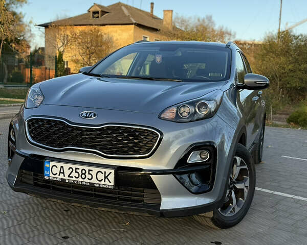 Сірий Кіа Sportage, об'ємом двигуна 1.59 л та пробігом 28 тис. км за 18100 $, фото 1 на Automoto.ua