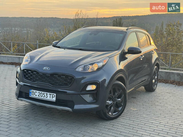 Киа Sportage 2021 в Тернополе на Automoto.ua Синий Киа Sportage, объемом двигателя 2.36 л и пробегом 92 тыс. км за 24300 $, фото 1 на Automoto.ua