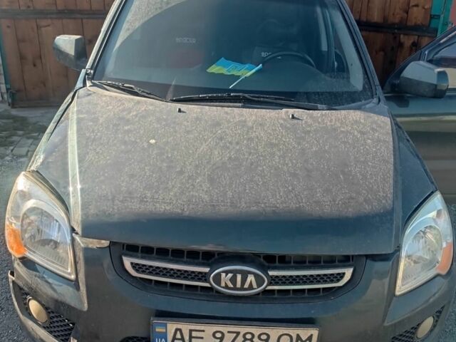 Зеленый Киа Sportage, объемом двигателя 2 л и пробегом 260 тыс. км за 6000 $, фото 1 на Automoto.ua