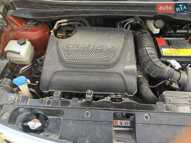 Оранжевый Киа Sportage, объемом двигателя 2.01 л и пробегом 267 тыс. км за 12900 $, фото 1 на Automoto.ua