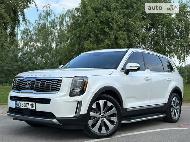 Белый Киа Telluride, объемом двигателя 3.78 л и пробегом 46 тыс. км за 29500 $, фото 1 на Automoto.ua