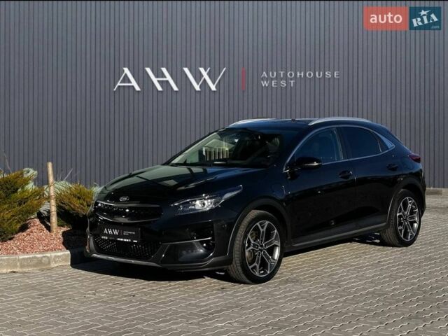 Чорний Кіа XCeed, об'ємом двигуна 1.58 л та пробігом 87 тис. км за 26990 $, фото 1 на Automoto.ua