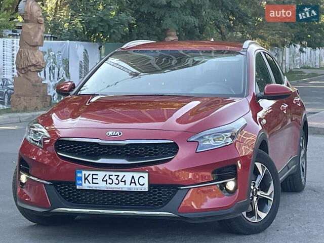 Красный Киа XCeed, объемом двигателя 1.4 л и пробегом 35 тыс. км за 19300 $, фото 1 на Automoto.ua