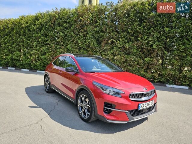 Червоний Кіа XCeed, об'ємом двигуна 1.4 л та пробігом 99 тис. км за 20600 $, фото 1 на Automoto.ua