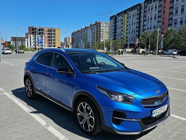 Синий Киа XCeed, объемом двигателя 1.4 л и пробегом 32 тыс. км за 20500 $, фото 1 на Automoto.ua